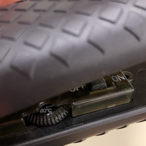 Hair Straightener with storing pouch - Picture 6 of 6